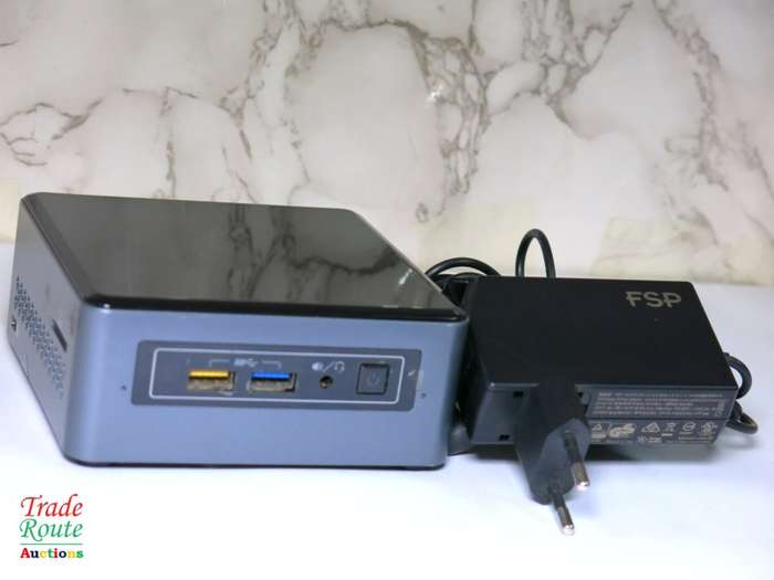Intel NUC Mini-PC BOX NUC6CAYS | Intel Celeron J3455 1.5GHz | 4GB RAM | 32GB SSD DESKTOP PC