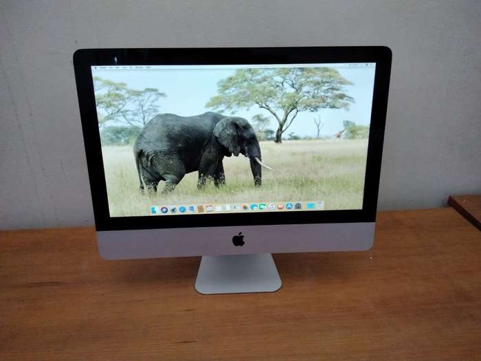 Apple Imac | 21.5 Inch | Core I5 2.5ghz 8gb Ram 500gb Hdd * Amd Radeon HD Graphics