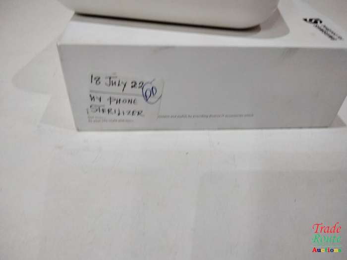 UV Sterilizer with Wireless Charging -  White - designed for Samsung