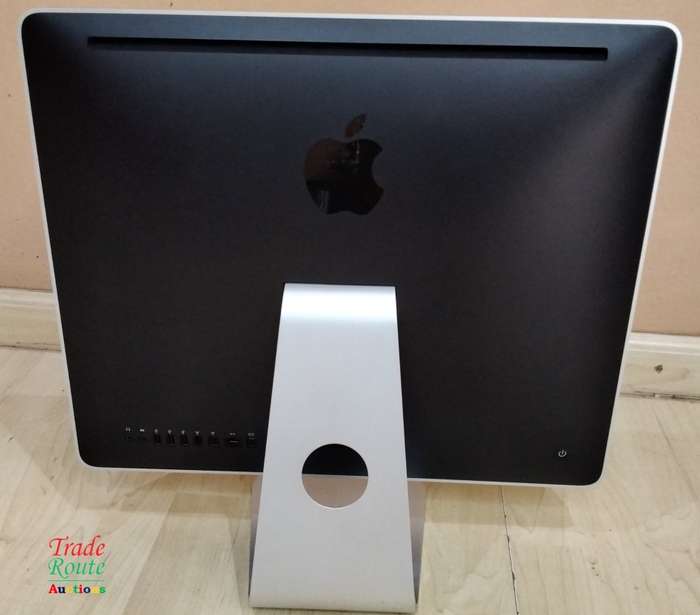 iMac 20-Inch `Core 2 Duo` 2.4Ghz - All in One COMPUTER Desktop - 1GB RAM - 320GB HDD