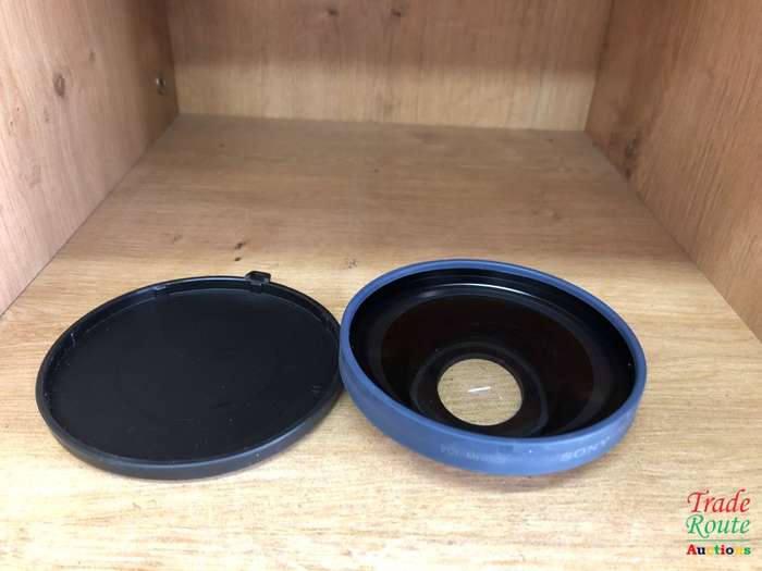 SONY VCL-MHG07 WIDE END CONVERSION LENS X 0.7 - IN LENS CASE