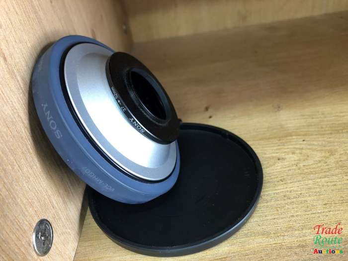 SONY VCL-MHG07 WIDE END CONVERSION LENS X 0.7 - IN LENS CASE