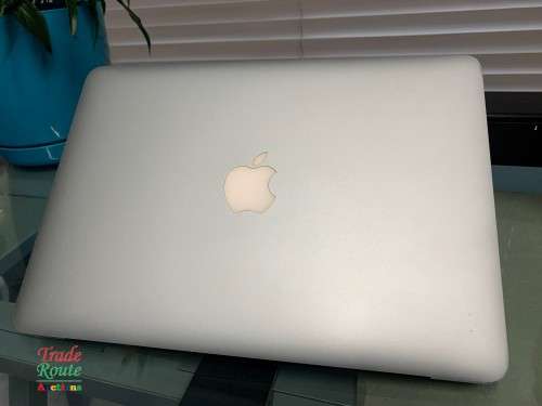 MacBook Pro 13.3-inch 2014 Retina | Core i5 2.6GHz | 8GB RAM | 256GB SSD