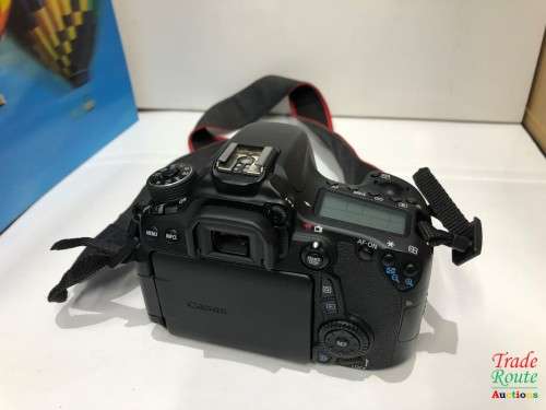 Canon EOS 70D DSLR CAMERA BODY *** 20.2 MP FULL HD