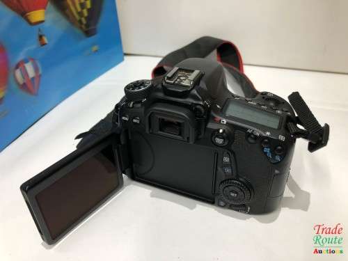 Canon EOS 70D DSLR CAMERA BODY *** 20.2 MP FULL HD
