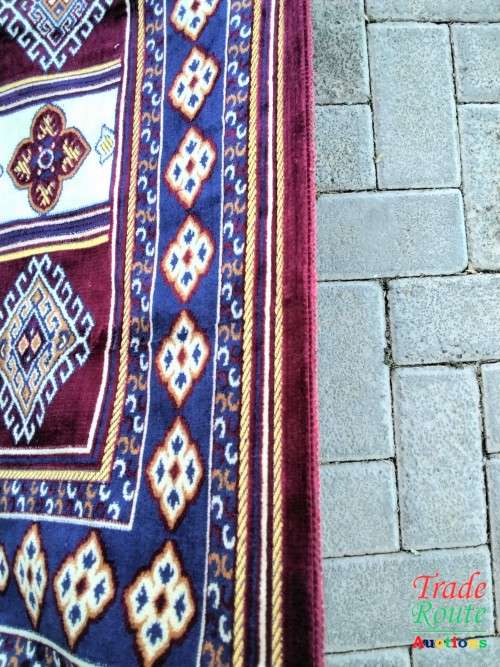 Very Fine Modern and Stunning Turkish Hali Carpet - Made in Turkey - 3.0 x 2.0 Meters