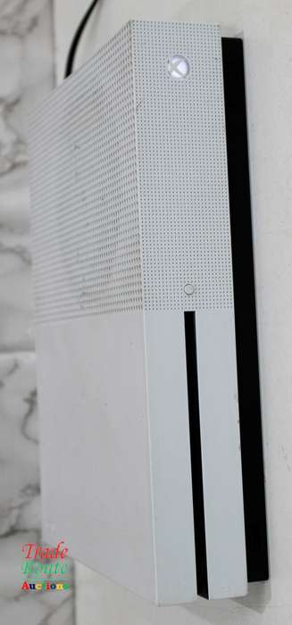 XBOX One S Console (WHITE) Model 1681 [ Salvage Stock for Spares/Repairs ]