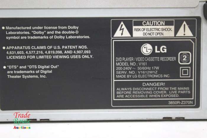 DVD PLAYER VIDEO CASSETTE RECORDER V161 LG DVD/VCR combo V161 - Please Read