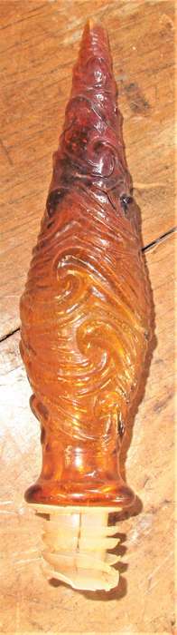 BEAUTIFUL 1970`s AMBER BATHROOM  SALTS BOTTLE WITH SPIRE TOP