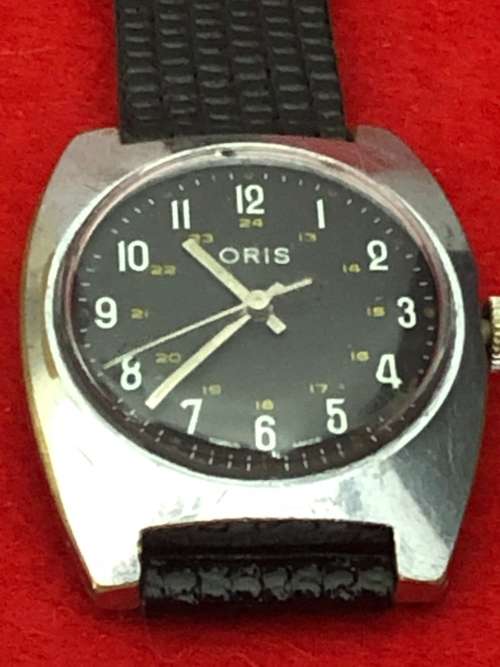 VINTAGE ORIS MANUAL BLACK DIAL WATCH