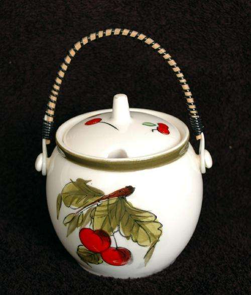 *** BEAUTIFUL JAM JAR DECORATED WITH CHERRIES