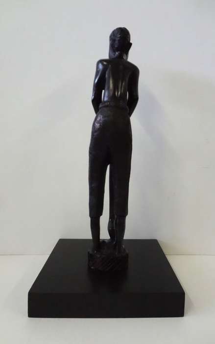 vusi - wood sculpture