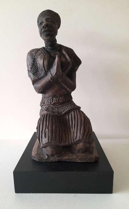 clive sithole fired earthenware figurative sculpture