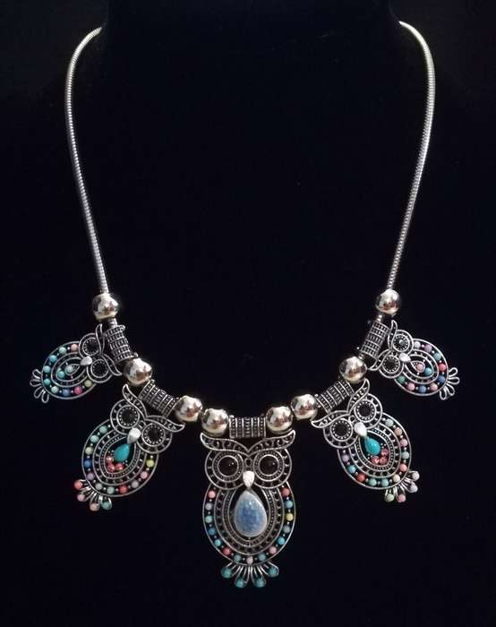 Boho Vintage Style Silver Necklace with Owl Design and Adjustable Chain - Multicolour