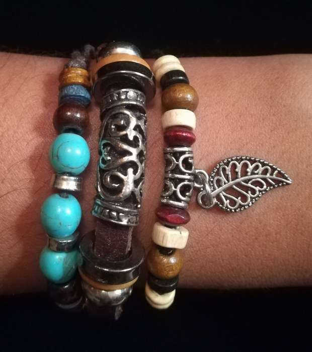 Unisex Multilayer Adjustable Beaded Leather & Wax String Bracelet with Leaf Charm