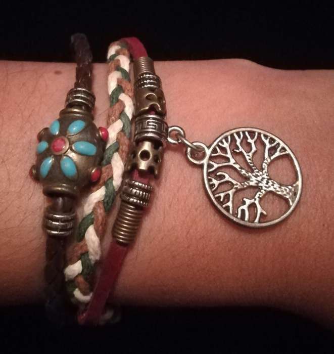 Unisex Multilayer Adjustable Leather / Vegan leather Wax String Bracelet  with Tree of Life Charm
