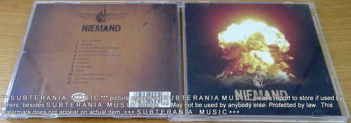 NIEMAND This is War   [Shelf G  X 13]