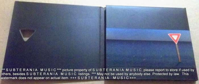PEARL JAM Yield SOUTH AFRICA CD Cat# CDEPC 5510 D with booklet