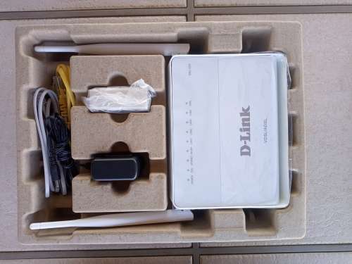 D-Link 4 Port Wireless Router and Extender