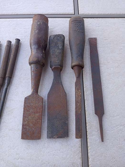 17 Piece Chisel Set