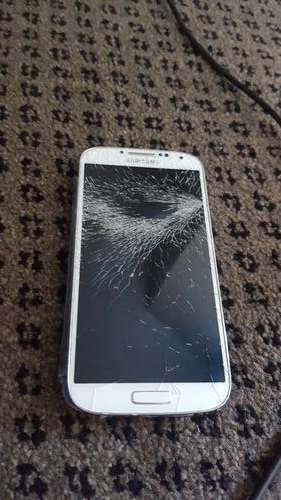 32GB Samsung Galaxy S4 (please read)