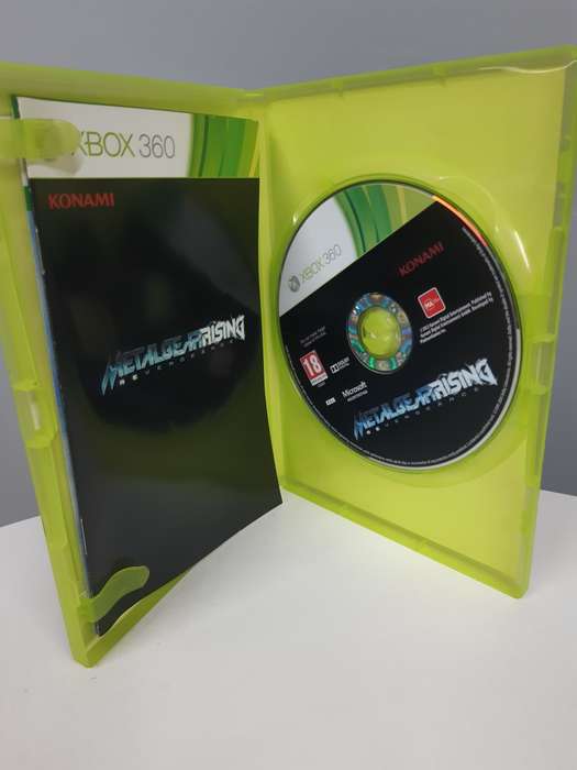 METALGEAR RISING-REVENGEANC - XBOX 360 GAME