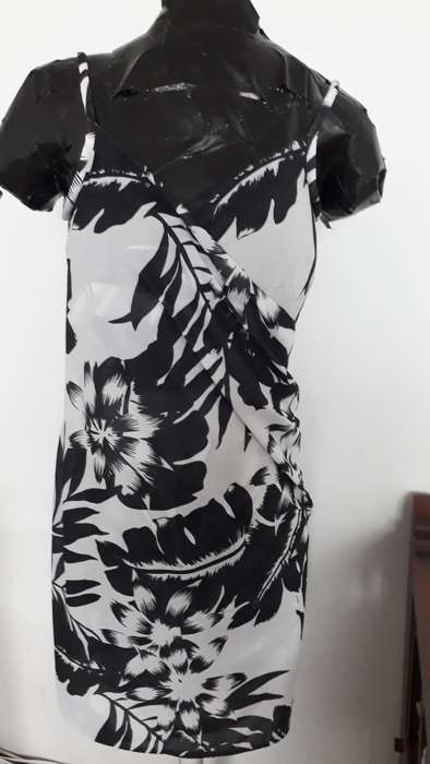 ORIGINAL SARESS COVER-UP SIZE MED