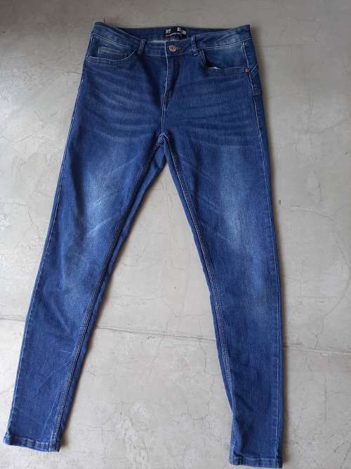 JEANS SIZE 34