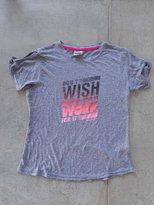 GIRLS T-SHIRT 12-13 YEARS