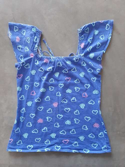 CUTE GIRLS T-SHIRT SIZE 11-12 YEARS