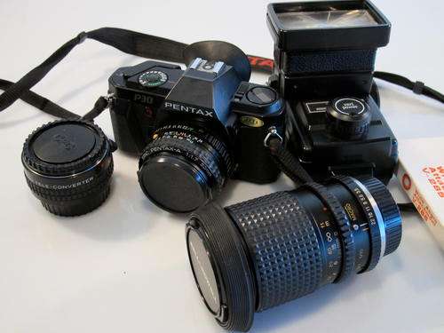 Pentax P30 with SMC-A 50mm f1,7,Flash,35-105mm,2x +++