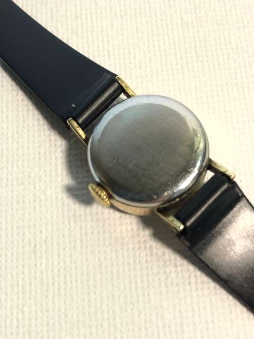 A  VINTAGE LADIES TISSOT MECHANICAL WIND UP WATCH WORKING ORDER