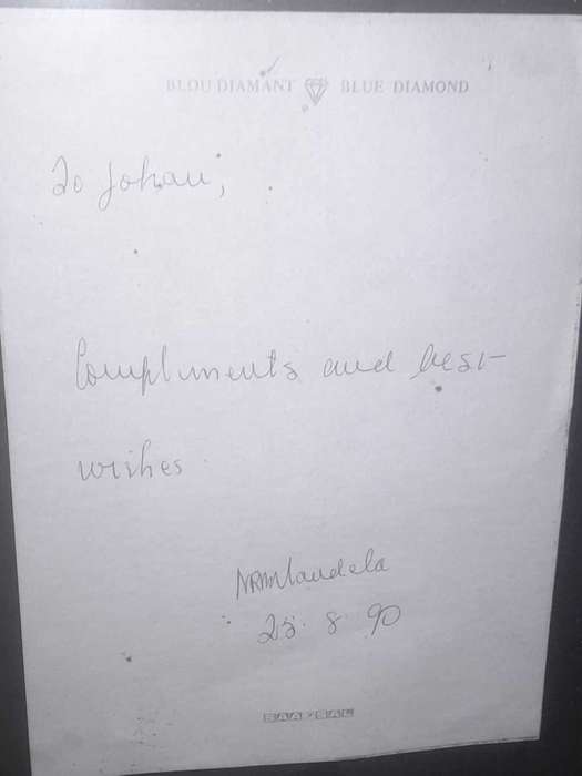 ORIGINAL SIGNATURE OF FORMER PRESIDENT NELSON R. MANDELA memorabilia