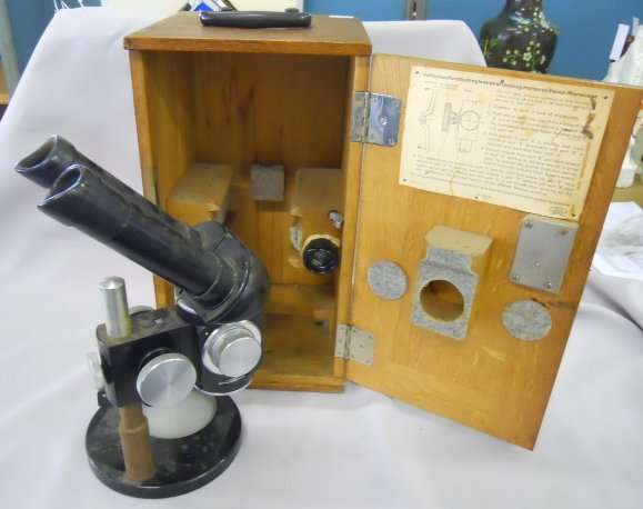A Zeiss Opton MICROSCOPE in fitted Box. Shipping will be R60