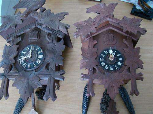 On offer this incredible Bargain  Two Cuckoo clocks. When one wants to wind it up they only spin. I