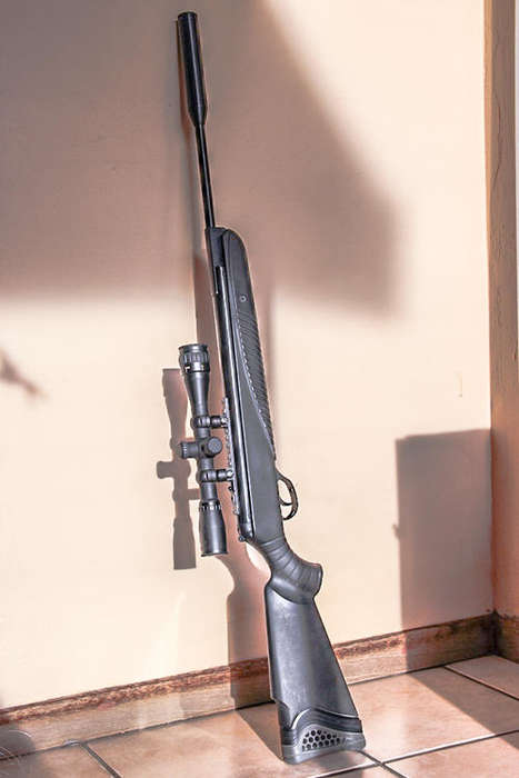 HATSAN 1000 Air Rifle w BSA scope in original boxes