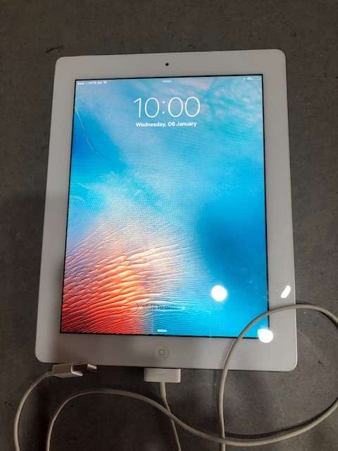 iPad 1 - 16 GB - WiFi and Cellular