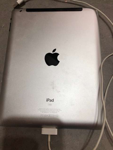 iPad 1 - 16 GB - WiFi and Cellular