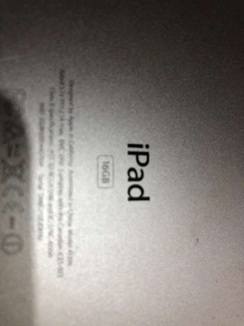 iPad 1 - 16 GB - WiFi and Cellular