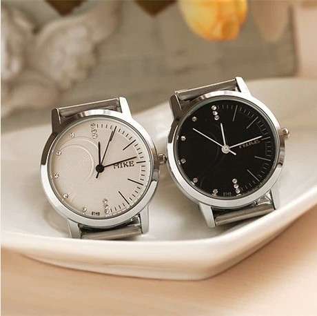 QUATZ WATCH MEN'S WATCH