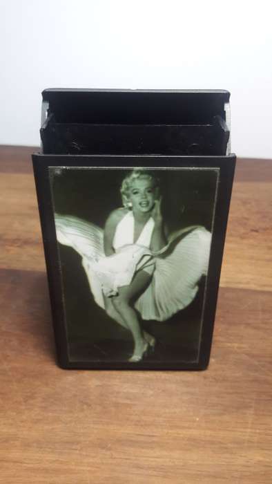 Marilyn monroe collectable cigarette holder