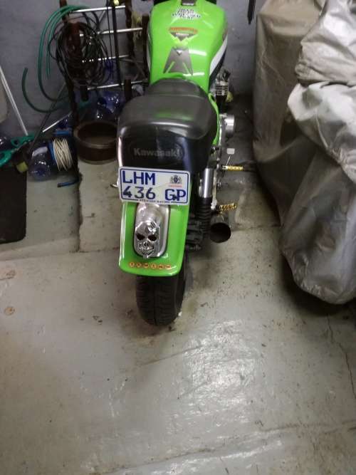 1980's kawasaki 1000cc looks almost new and almost never been used.in storage under cover for 8years
