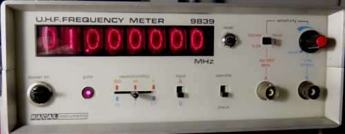 VINTAGE RACAL U.H.F FREQUENCY METER  10 Hz TO 560 MHz
