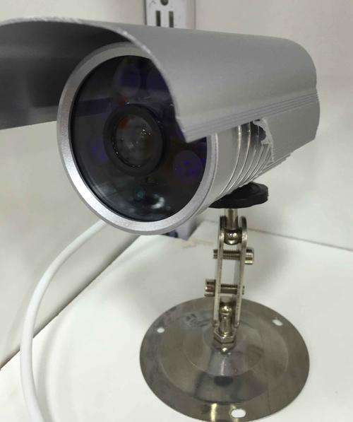 900TVL 3.6mm lens day/night vision  IR Blue LED  cctv  camera with bracket  fashion style!!!