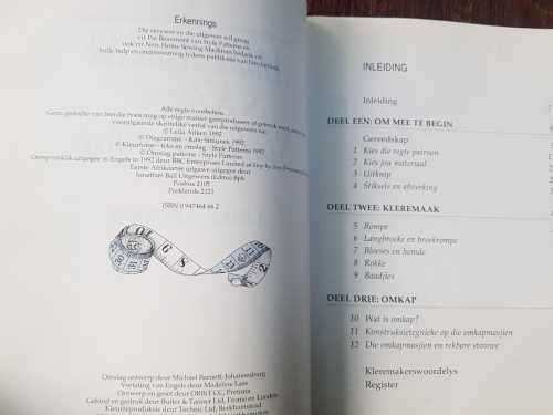 Maak Maklik Klere Stap-vir-Stap by Leila Aitken