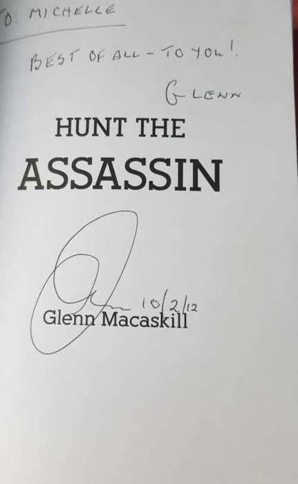 Hunt the Assassin - signed copy ! by Glenn Mascaskill