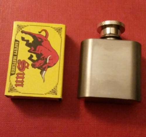 HIP FLASK LEG HOLDER