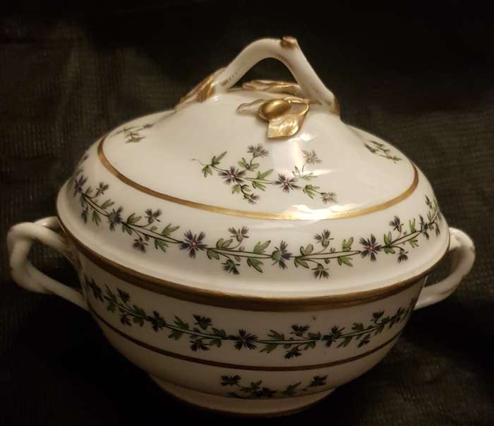 Antique 18th century Paris Porcelain Duc d'Angoulême PORCELAIN