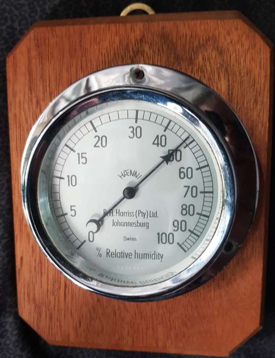 Mounted Hygrometer