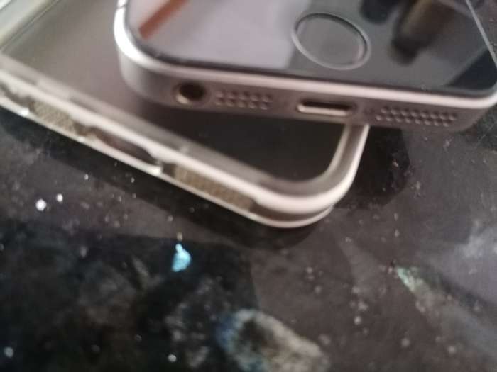 APPLE IPHONE SE | FLLN2SO/A | A1723 | FINGERPRINT ID | SMART PHONE